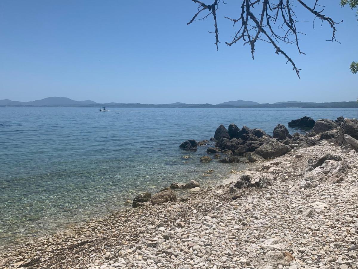 Villa Serena Nisaki  Esterno foto